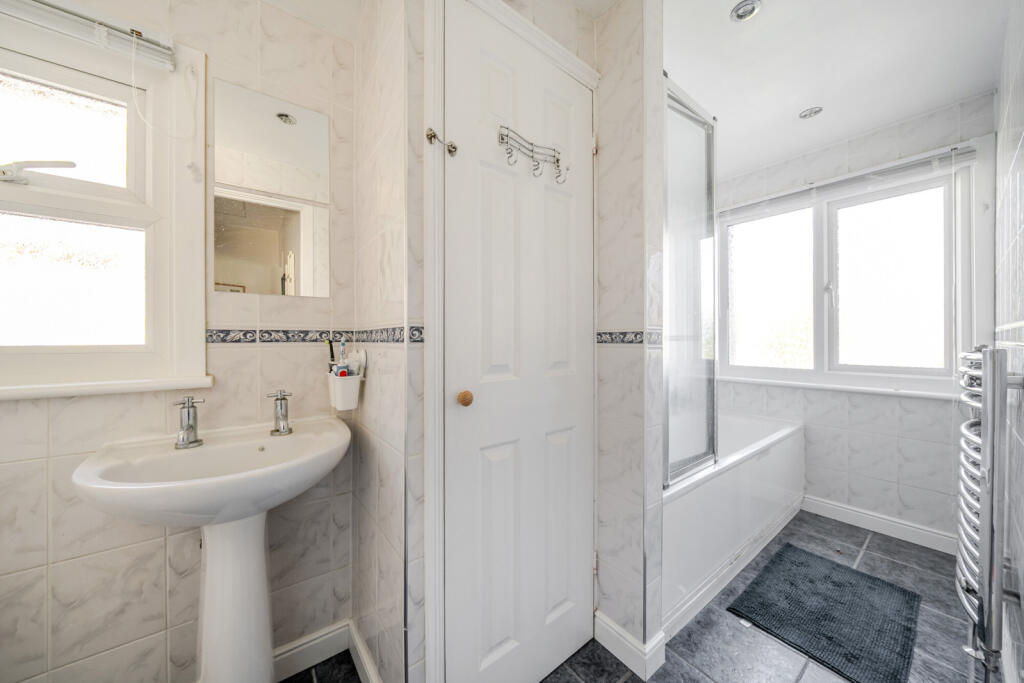 1353864-5-68c3ea6...