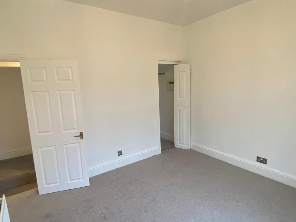 Bedroom 1 2.jpg