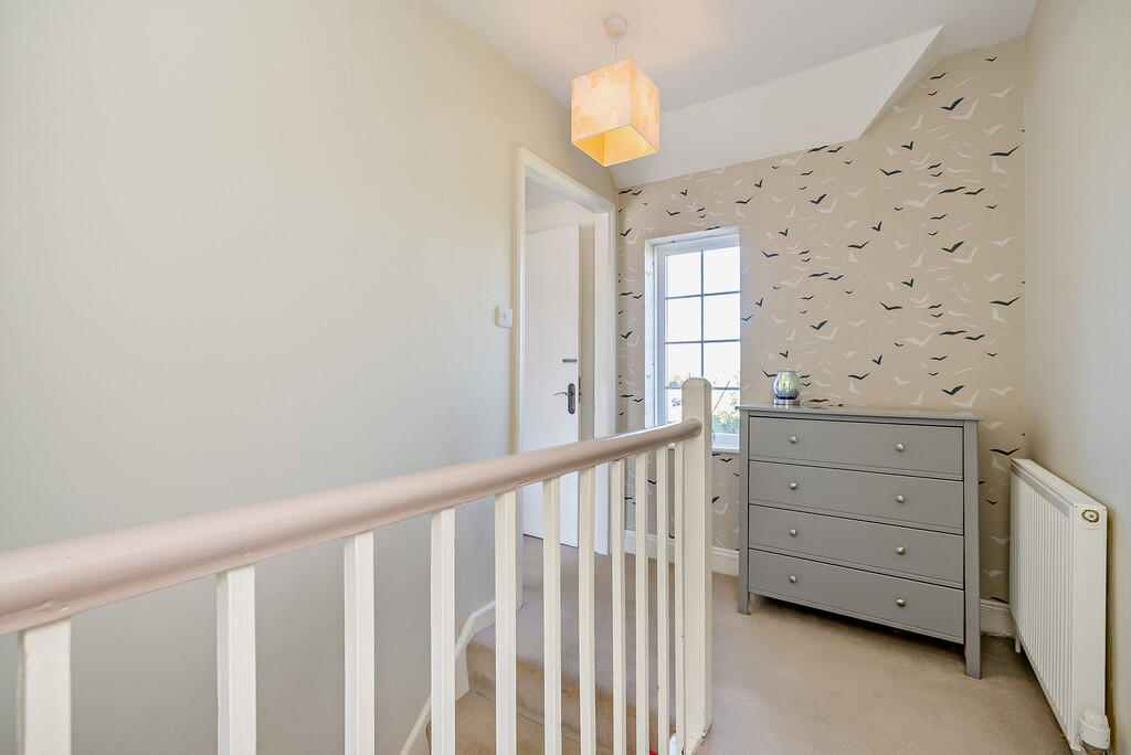 8639452-interior0...