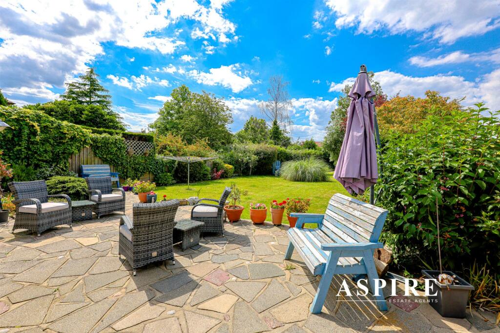 Crowstone Water1026.jpg