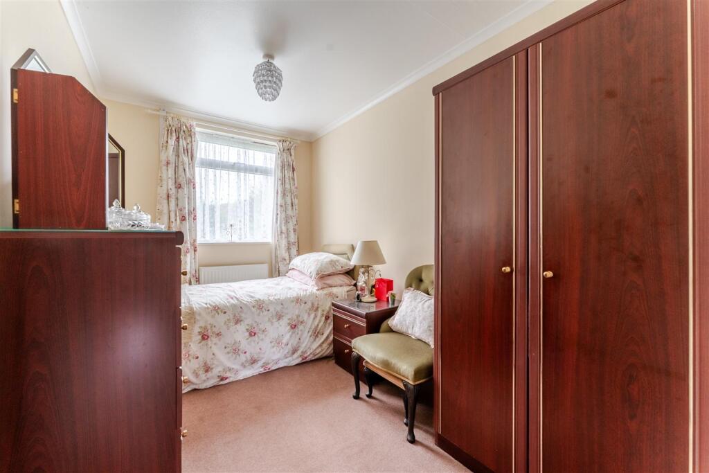 2 Tripps Corner, Yatton, BS49 4JW 34.jpg
