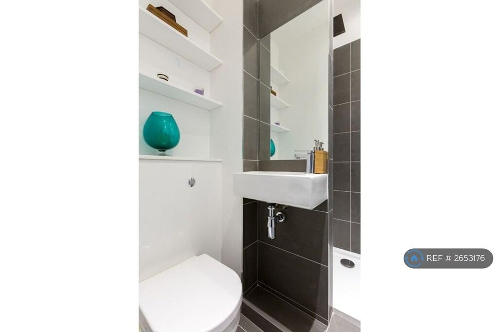 Third Room, Ensuite Shower Room