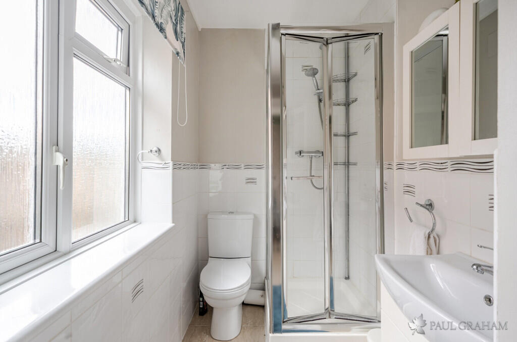 526ec333-045c-420...