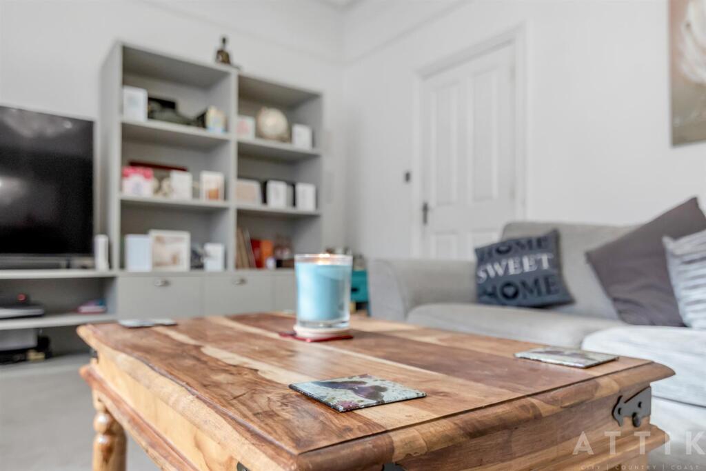 Attik 5, Stradbroke Road Gorleston, NR31 7AQ (6).j