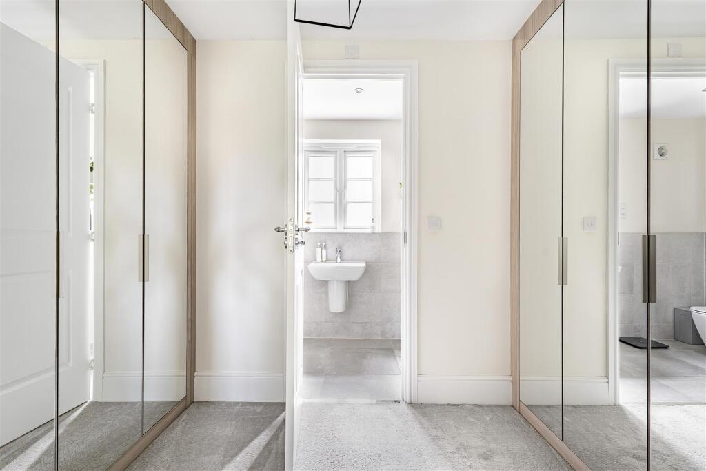 25 Drayson Way, Towcester (2).JPG