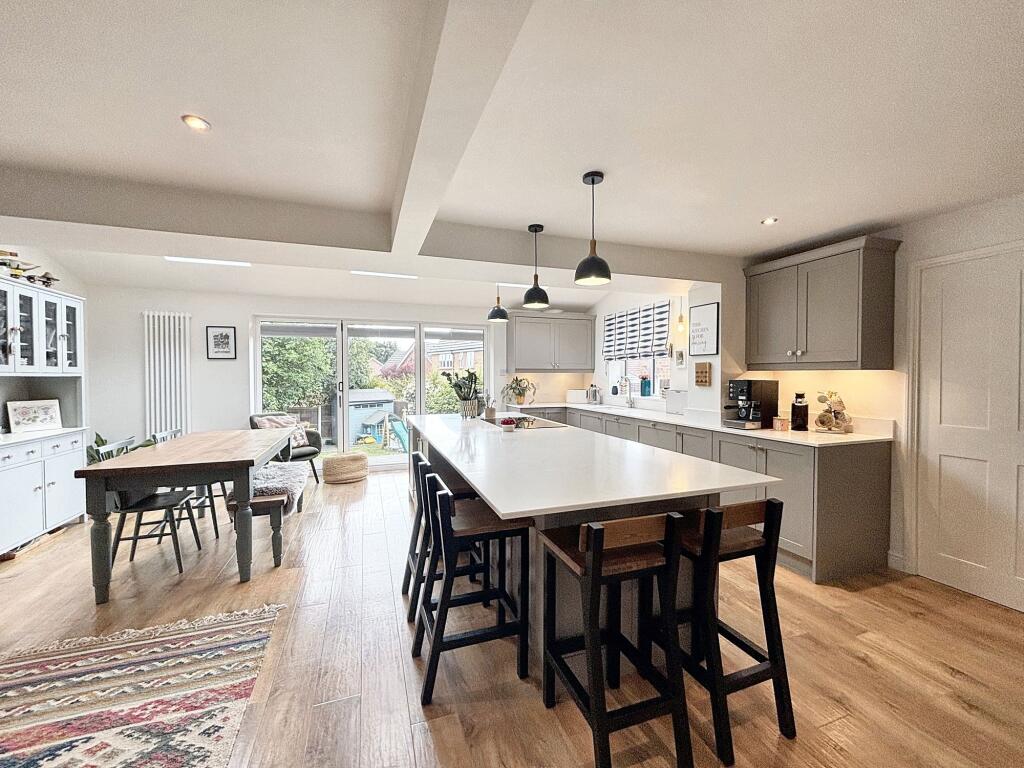 Open Plan Kitchen/Diner/Family Room