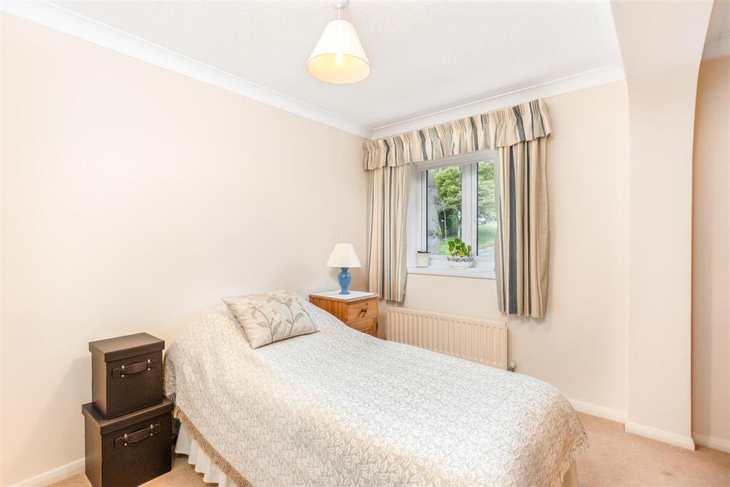 31 Foscote Rise -27.jpg