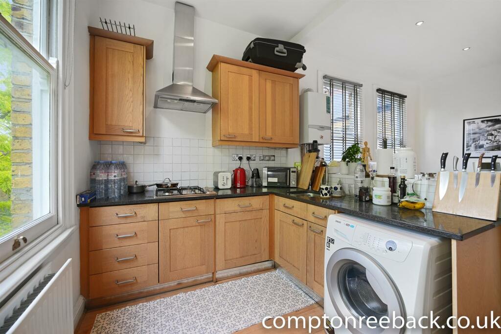 Kitchen 3 (1).jpg