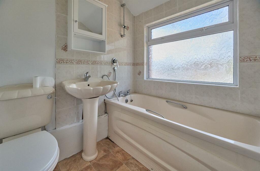 BATHROOM TO REAR