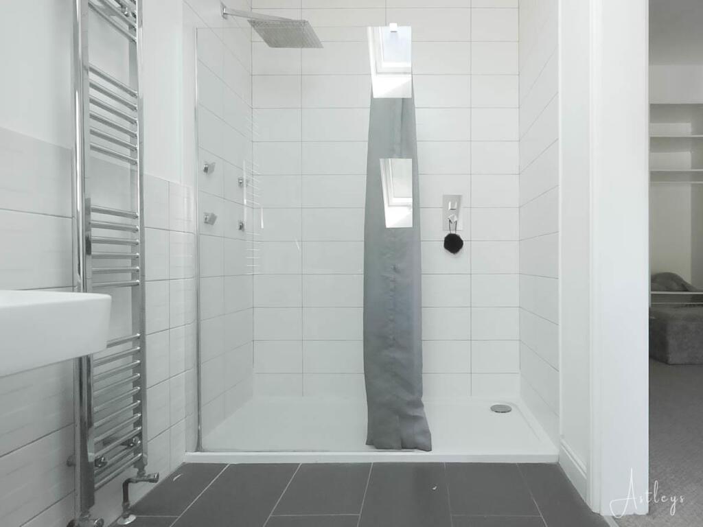 FIRST FLOOR ENSUITE SUNNINGDALE.jpg