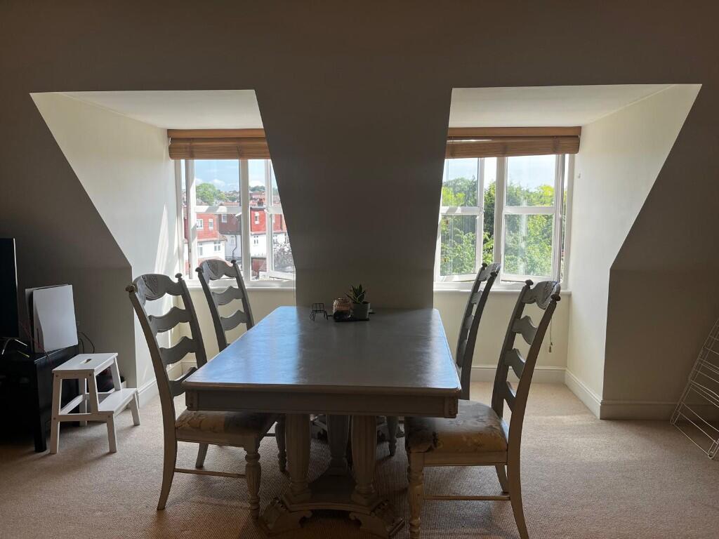 Lounge/Dinning