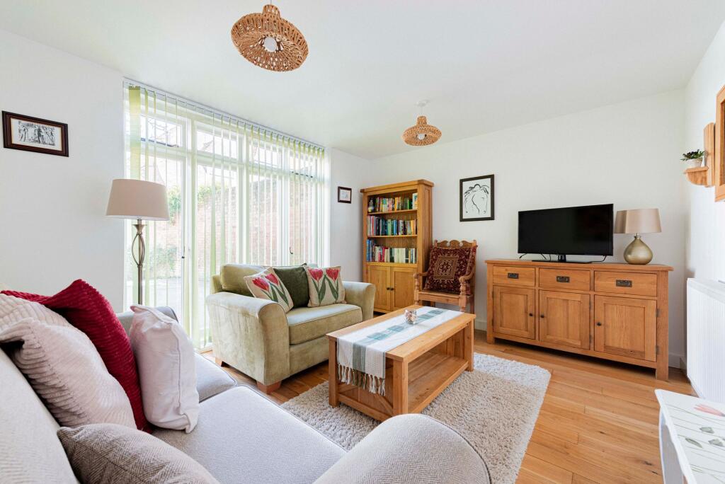 Annexe Living Room (1)