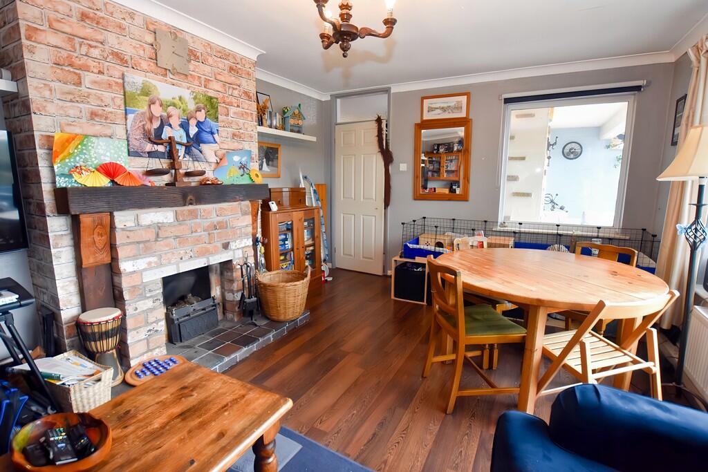 Lounge 3