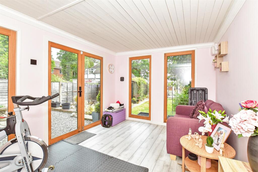 Workshop/Outbuildings