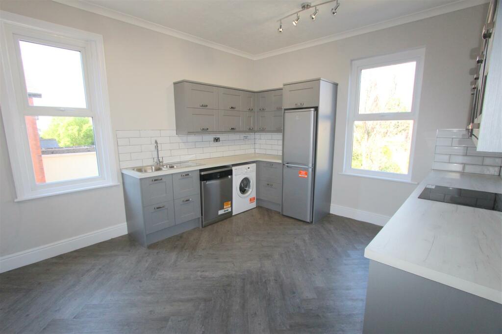 West Bank Avenue, 1, Flat 2, Kitchen.jpg