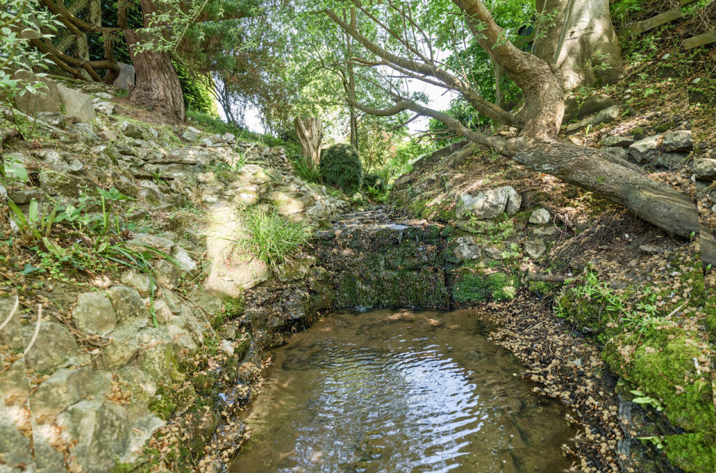 1294396-25-68261a...