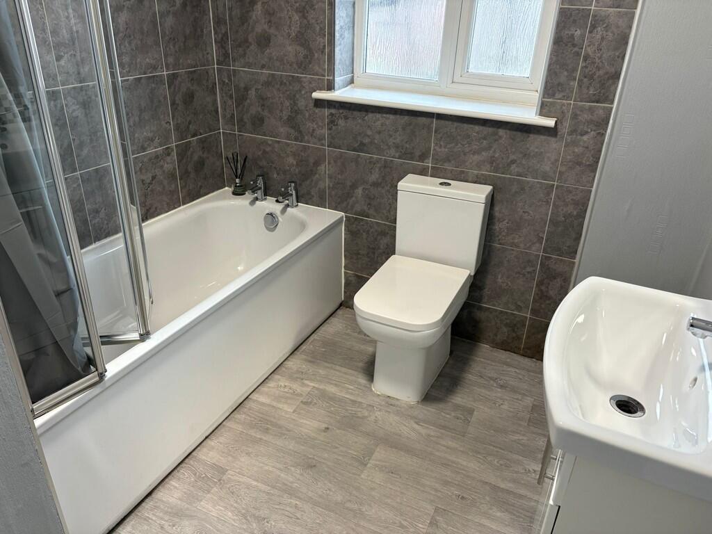 IMG-20251107-WA00...