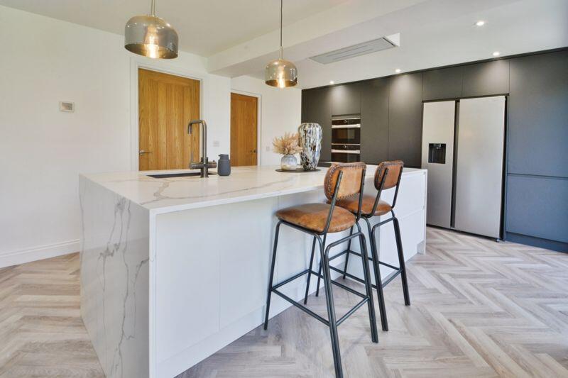 Kitchen/breakfast area