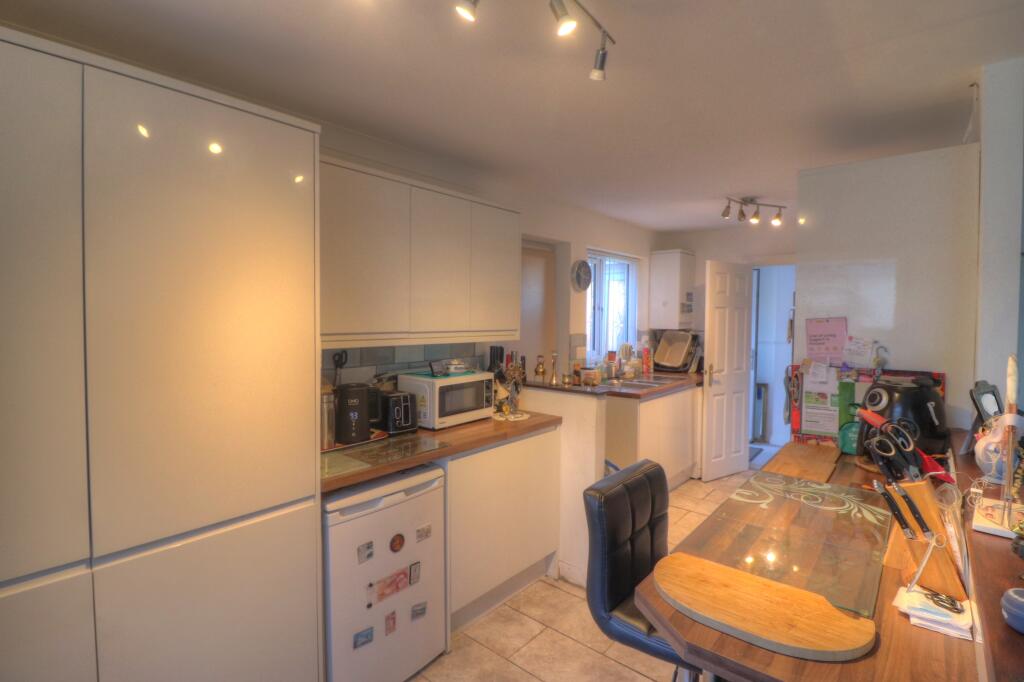 Kitchen 2