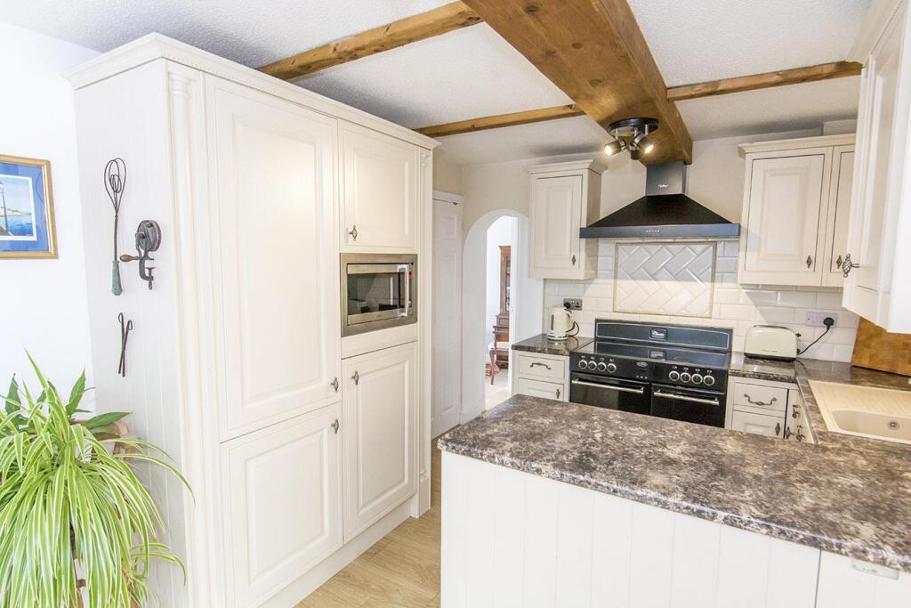 (Kitchen Area Photo)