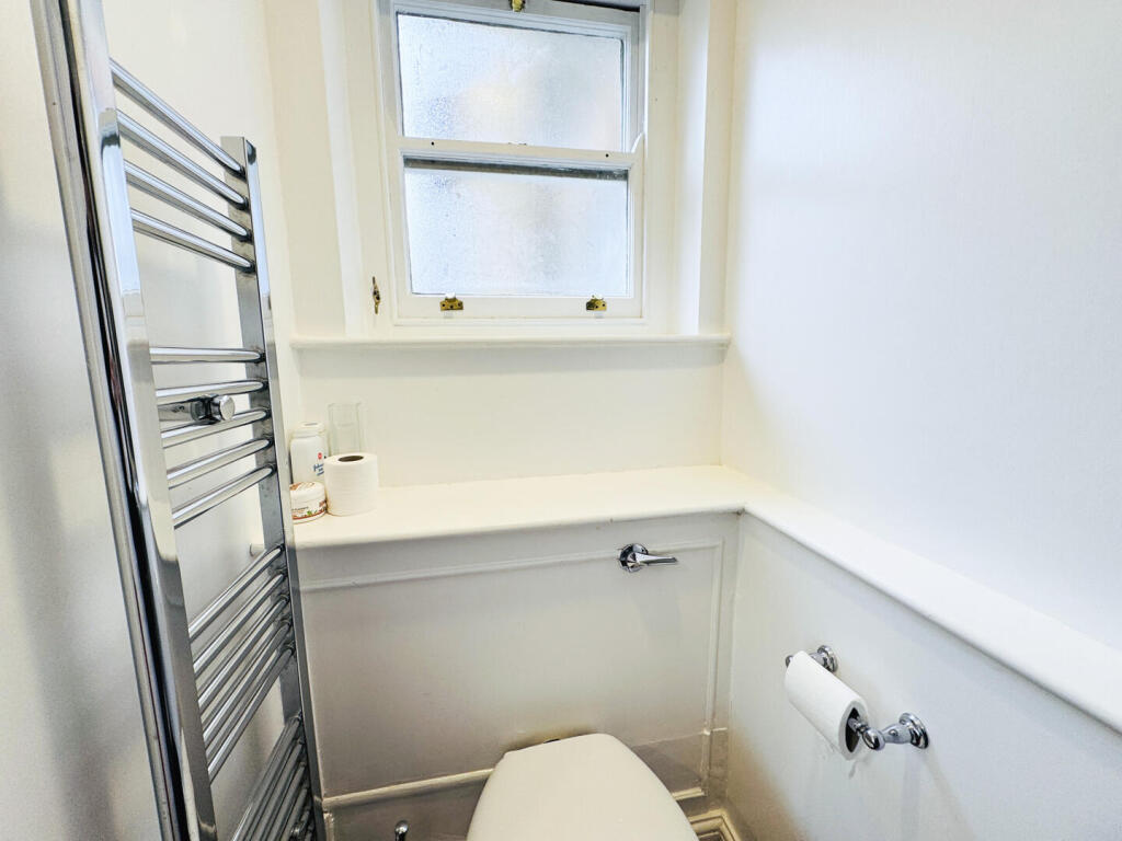 Second Bedroom's En-suite
