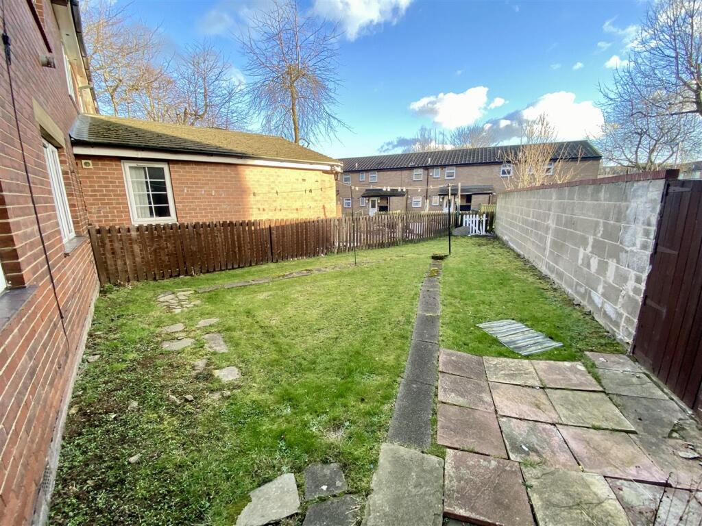 Bramleys Estate Agents - Lee Road - Dewsbury (3).j