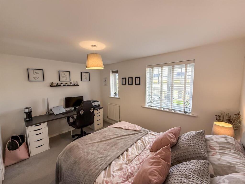 WhatsApp Image 2025-11-19 at 15.54.36.jpeg