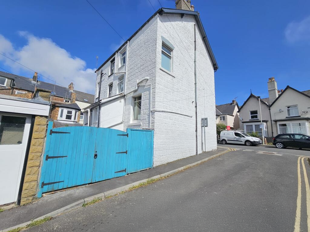 download (4) 7 Murray st