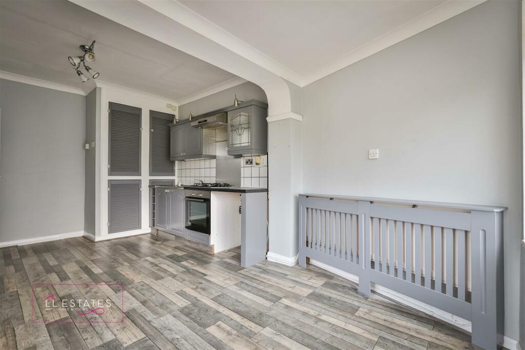 Dining Area.jpg