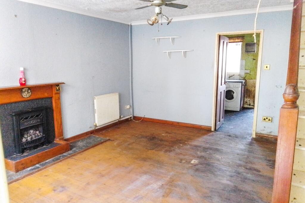 24 Conisborough, Toothill, Swindon SN5 8ES