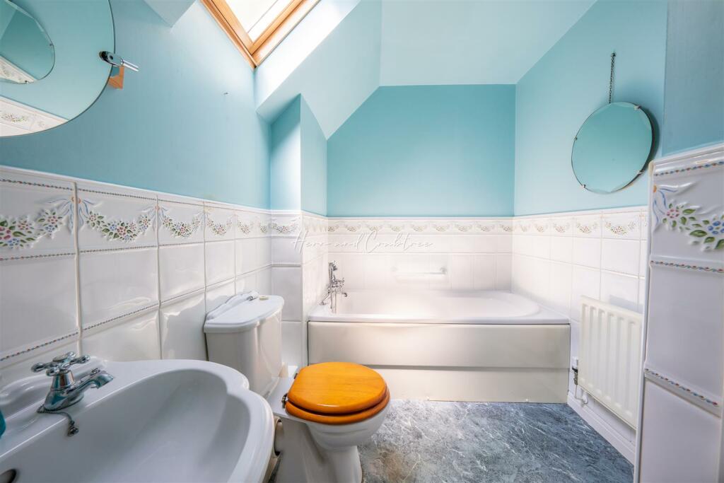 Doe Close, Penylan, HernCrabtree (16).jpg