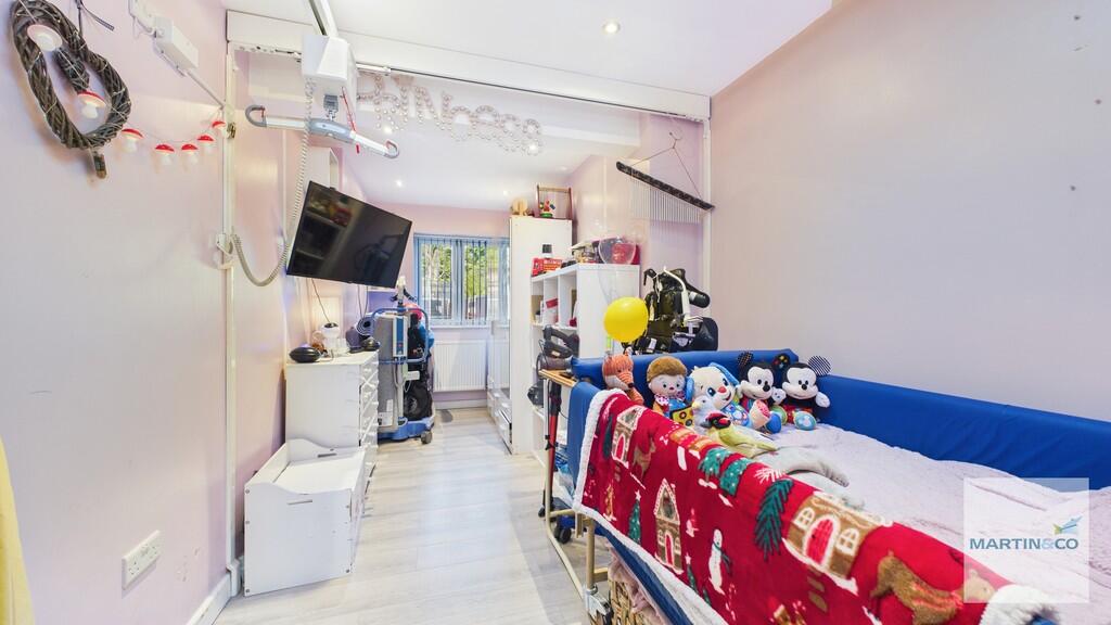 ground floor bedr...