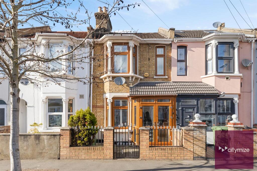 Prestbury Road E7-1.jpg