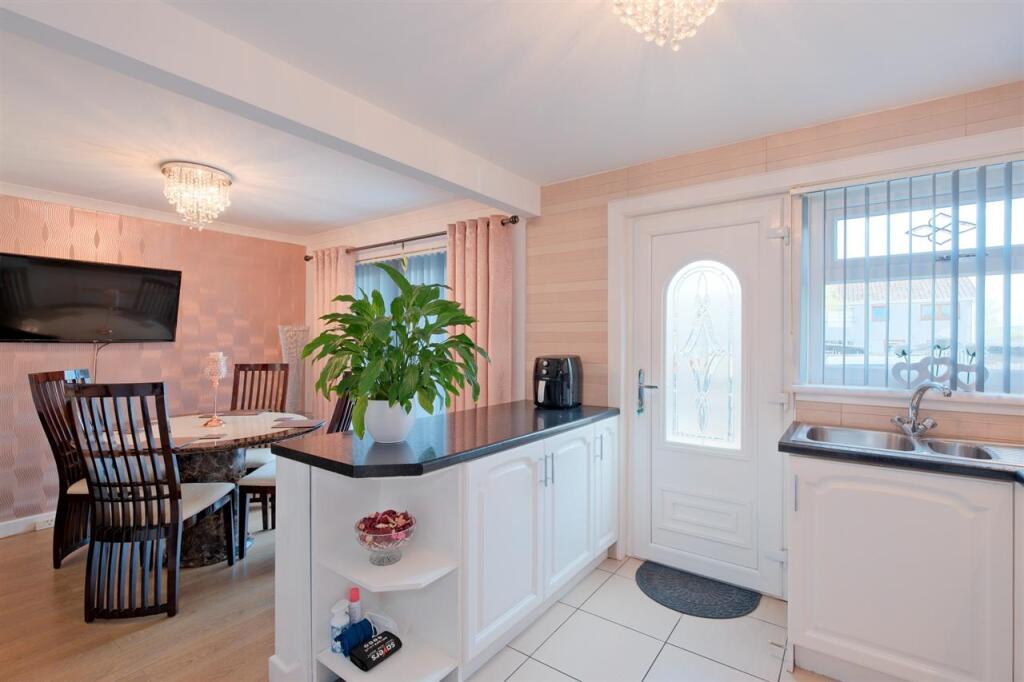 Kitchen / Diner