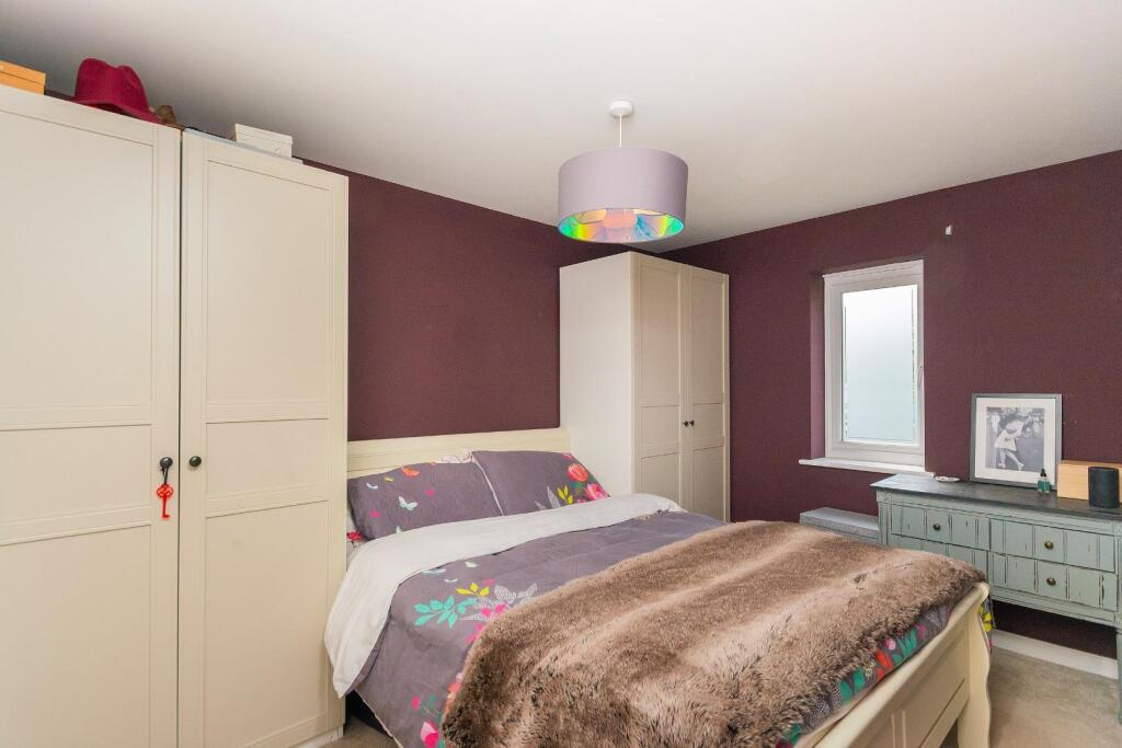 2B4WFS - Bedroom F.jpg