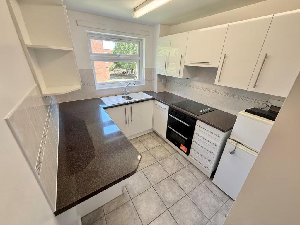kitchen 1.jpg
