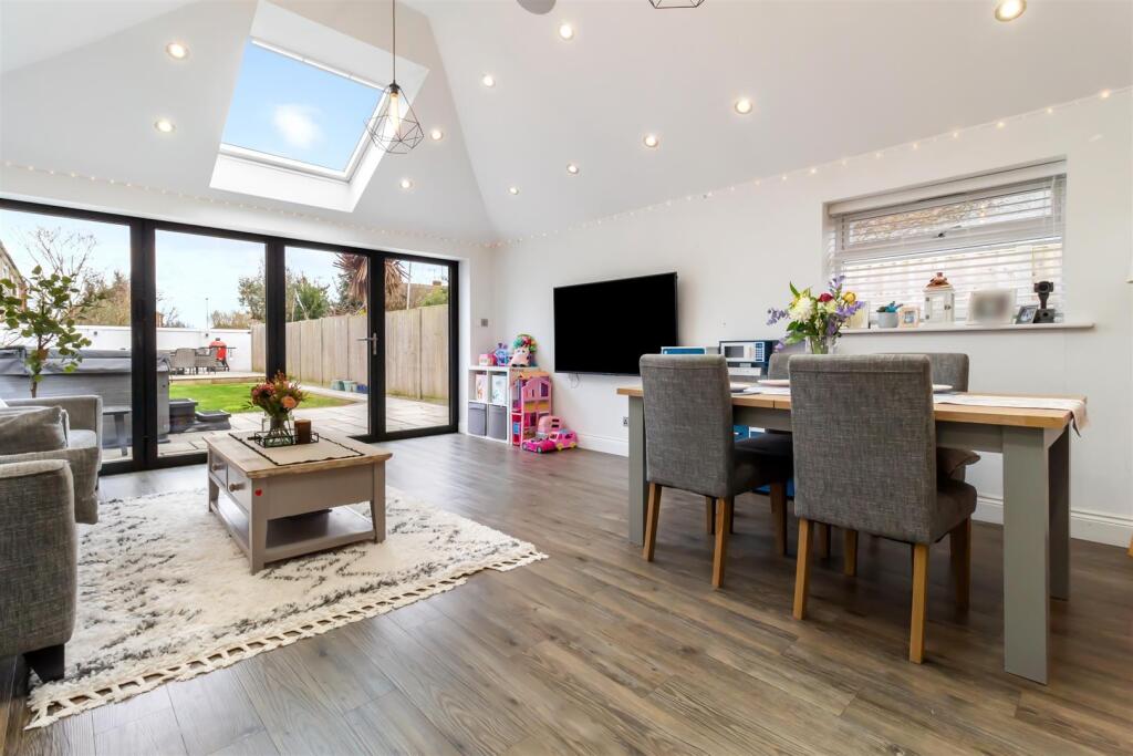 Rodean Road 68-005.jpg