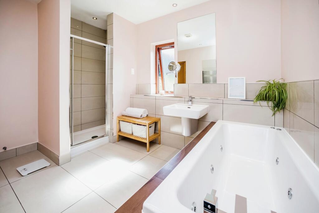 Master bathroom suite