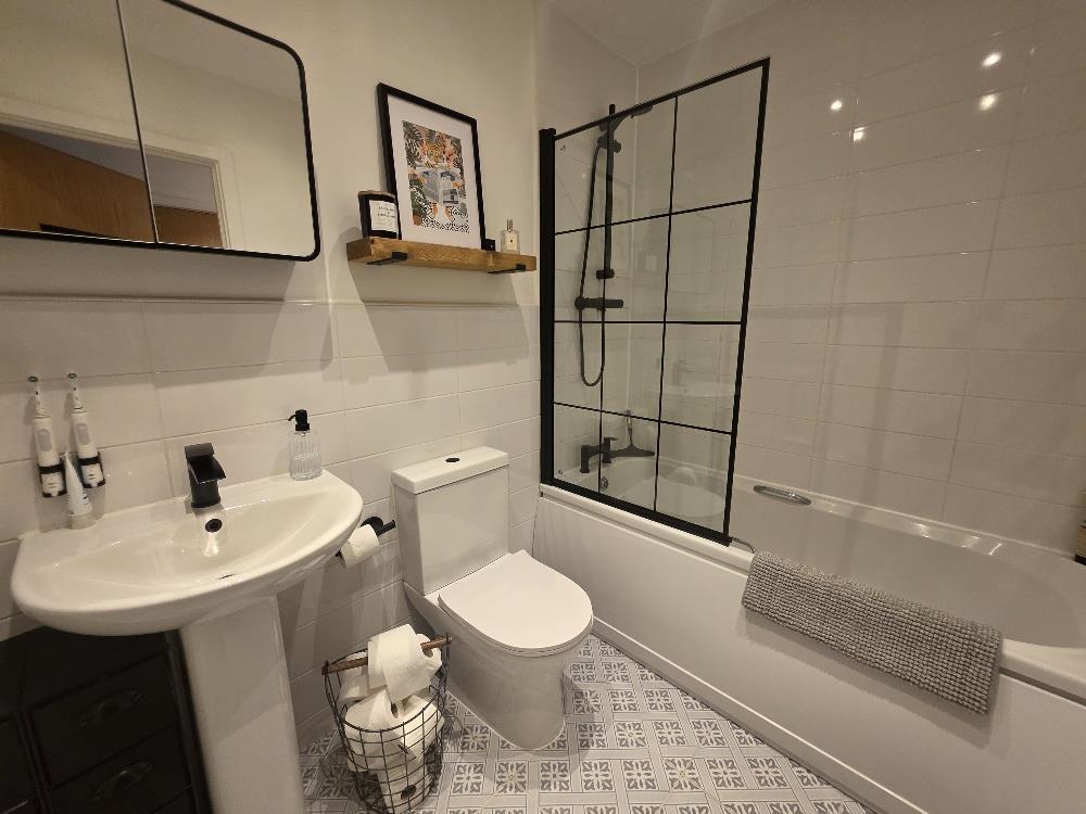 Modern Bathroom