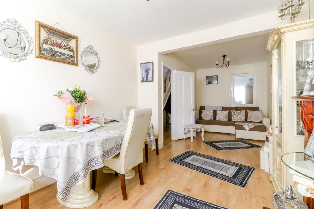 64 Totteridge Road-16.jpg