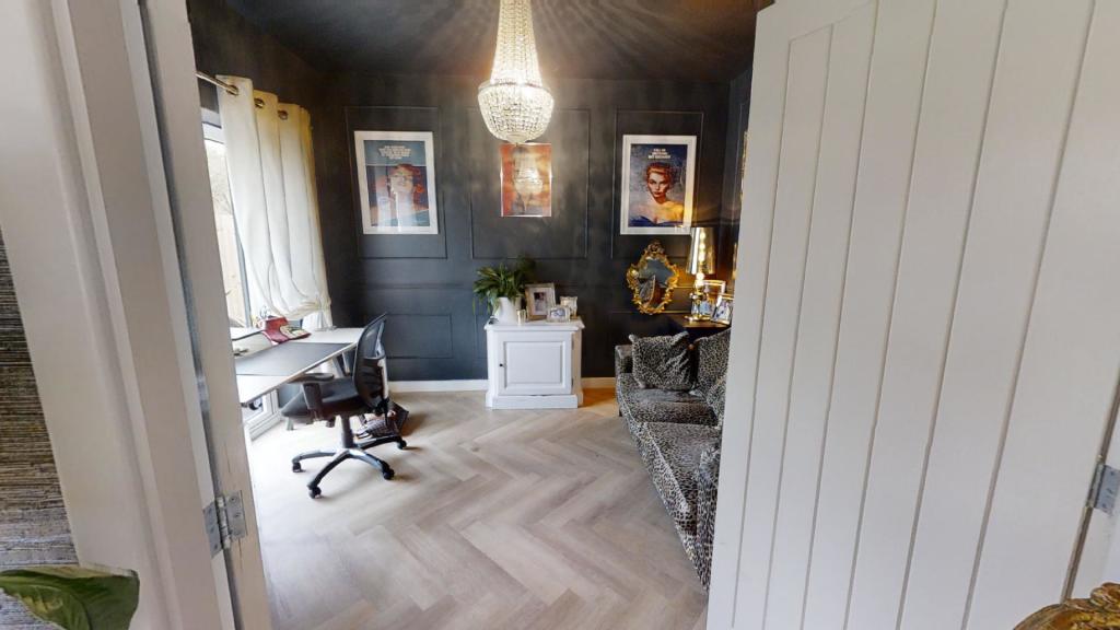 HomeDaze-Presents-Singleton-Drive-M25-5-BED-MODERN