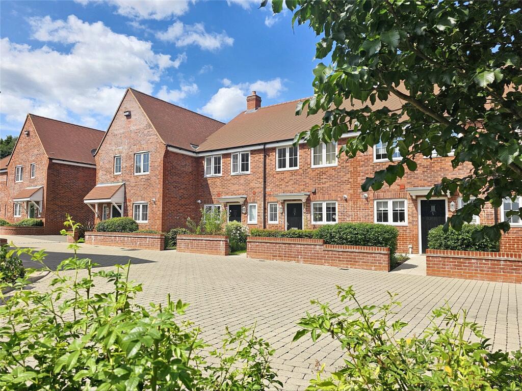 Wyndham Place, Lamberts Lane, Midhurst, West Sussex, GU29