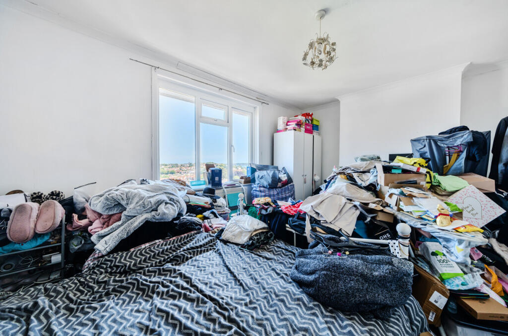 1286033-12-683db9...