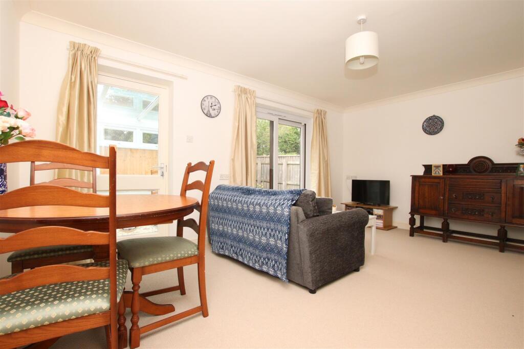 Living Dining Room_.JPG