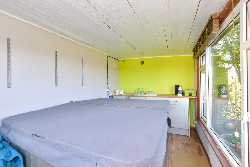 Workshop/Outbuildings