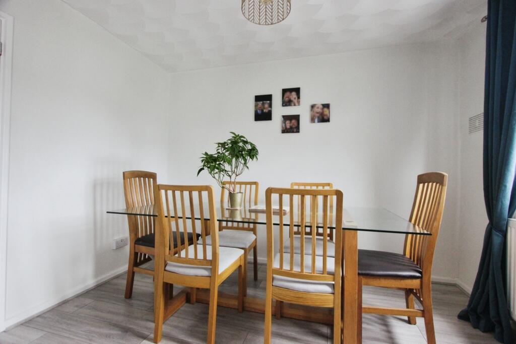 pbox-dining_room-326534.JPG
