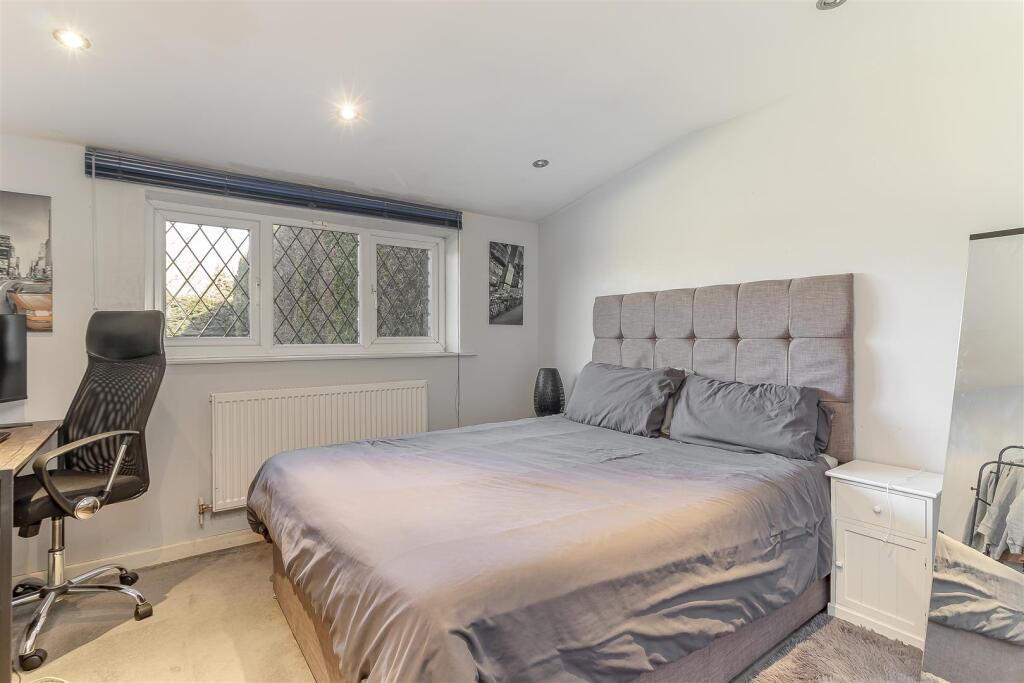 Bedrom 3.jpg