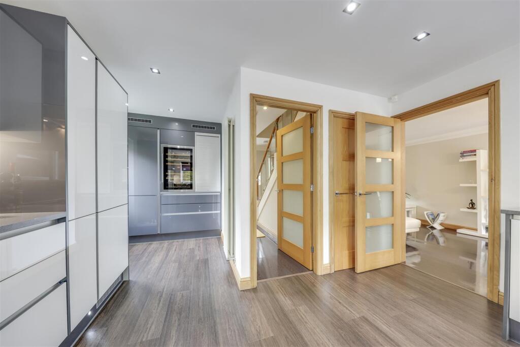 Kitchen Alt 2