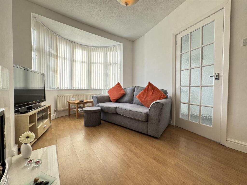 IMG_5017 (Large).JPG