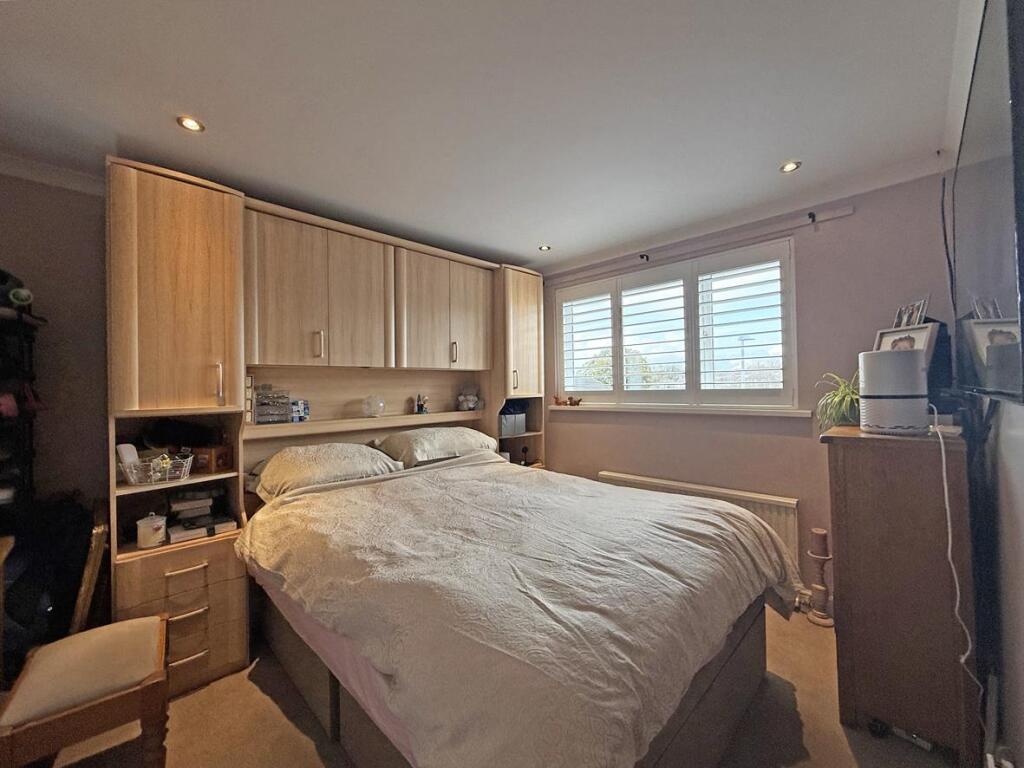 Edwards Close 27 - Bed 1...jpg